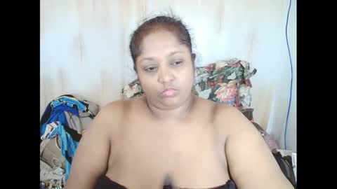 Snapshot of indiantasha chatting on 12/31/24, 10:15 indiantasha online show from 12/31/24, 10:15