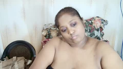 Snapshot of indiantasha chatting on 02/19/25, 07:38 indiantasha online show from 02/19/25, 07:38