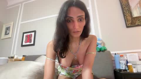 Snapshot of indiantransgirlillinois chatting on 08/04/26, 06:27 Indiantransgirlillinois online show from 08/04/26, 06:27