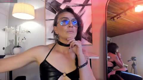 Indigo Wild  online show from 05/05/26, 01:57
