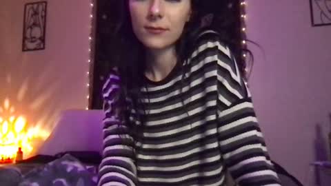 Snapshot of indigobay chatting on 01/12/25, 07:32 Indigo Bay online show from 01/12/25, 07:32