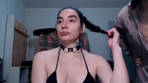 IndioandLuliXXX online show from 05/18/26, 03:24