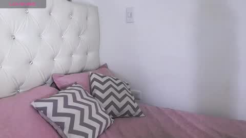 Snapshot of indira_love777 chatting on 12/20/25, 07:04 indira_love777 online show from 12/20/25, 07:04