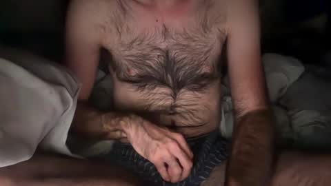 Snapshot of indiscriminator chatting on 12/22/24, 06:28 just1dude online show from 12/22/24, 06:28