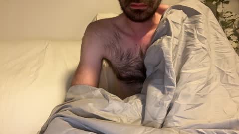 Snapshot of indiscriminator chatting on 12/26/24, 05:04 just1dude online show from 12/26/24, 05:04