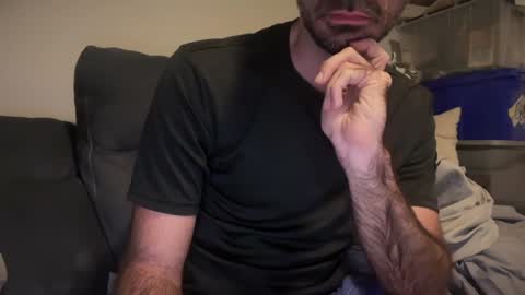 Snapshot of indiscriminator chatting on 01/28/25, 06:27 just1dude online show from 01/28/25, 06:27