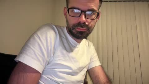 Snapshot of indiscriminator chatting on 11/05/25, 08:14 just1dude online show from 11/05/25, 08:14