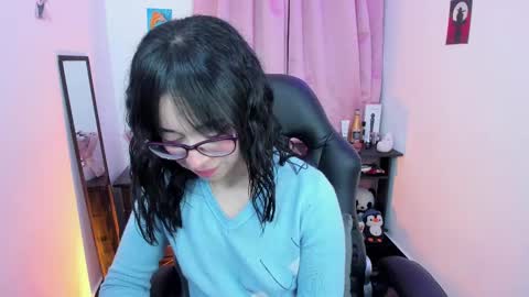 Snapshot of indra_cam chatting on 02/21/25, 05:13 Diana online show from 02/21/25, 05:13
