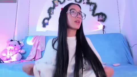 Luna  online show from 12/31/24, 02:40