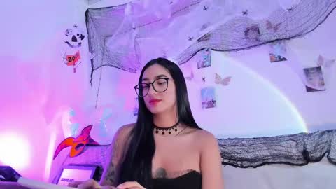 Luna  online show from 10/13/25, 01:16