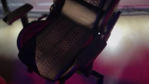 ineeedyoutoday online show from 01/11/26, 11:59