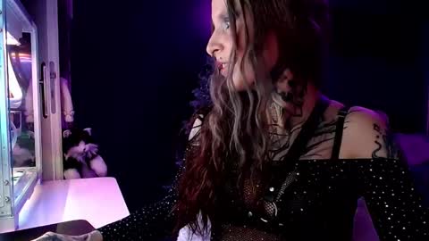 InesDesire online show from 12/31/24, 11:17