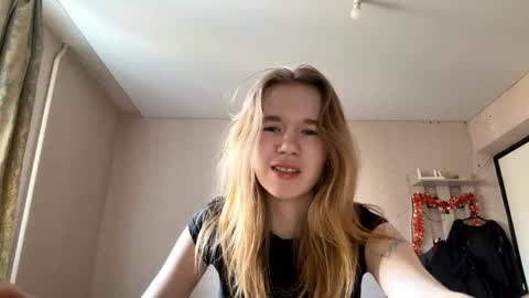 Sofia online show from 04/14/26, 11:27