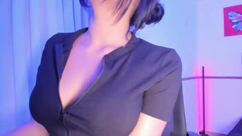 Snapshot of infernalkiss chatting on 12/15/25, 02:16 InfernalKiss online show from 12/15/25, 02:16