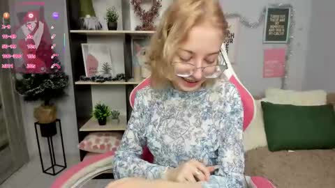 Mia online show from 12/15/25, 01:37