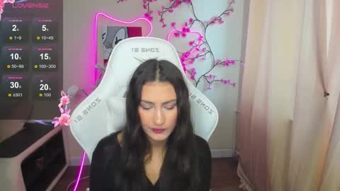 Snapshot of infernoadele chatting on 12/05/25, 06:33 Adel online show from 12/05/25, 06:33