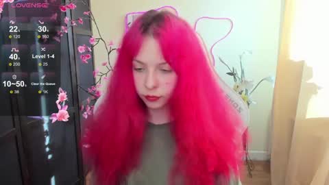 Snapshot of infernokitten chatting on 04/25/26, 01:19 Ilona online show from 04/25/26, 01:19