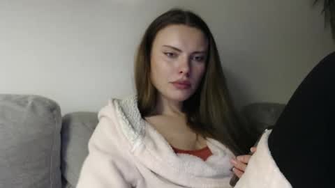 Snapshot of infinitiq45 chatting on 02/06/25, 07:18 Sweet girl online show from 02/06/25, 07:18