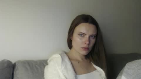 Snapshot of infinitiq45 chatting on 12/22/25, 09:23 Sweet girl online show from 12/22/25, 09:23