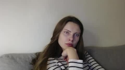 Snapshot of infinitiq45 chatting on 01/16/26, 10:14 Sweet girl online show from 01/16/26, 10:14