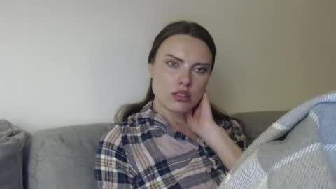 Snapshot of infinitiq45 chatting on 04/14/26, 09:21 Sweet girl online show from 04/14/26, 09:21