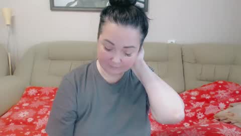 Snapshot of infinity_loveliness chatting on 12/02/24, 09:02 Infinity online show from 12/02/24, 09:02