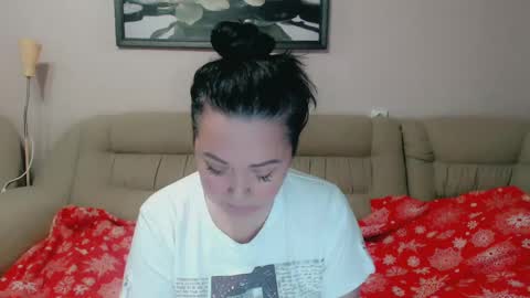 Snapshot of infinity_loveliness chatting on 12/03/24, 11:22 Infinity online show from 12/03/24, 11:22