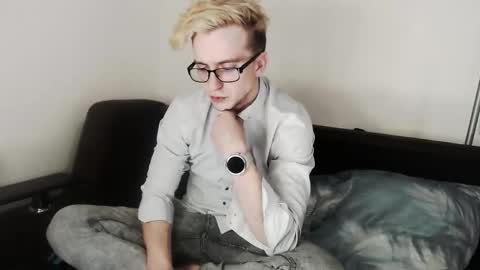 Snapshot of infinity_of_love chatting on 12/03/25, 02:30 Jeremy online show from 12/03/25, 02:30