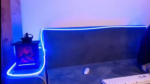 Snapshot of infinity_of_love chatting on 12/21/25, 01:13 Jeremy online show from 12/21/25, 01:13