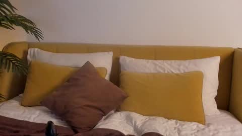 Snapshot of ingergirl chatting on 05/14/26, 10:38 Vicki FANSLY --- online show from 05/14/26, 10:38