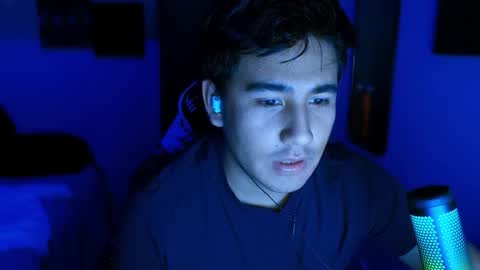 Snapshot of inglesespo89 chatting on 04/12/26, 07:24 Iagust online show from 04/12/26, 07:24