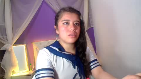 Snapshot of ingrid_casas chatting on 12/23/24, 02:35 Ingrid petite online show from 12/23/24, 02:35