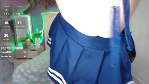 Snapshot of ingrid_casas chatting on 02/07/25, 10:52 Ingrid petite online show from 02/07/25, 10:52