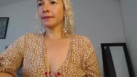            online show from 02/06/25, 04:03