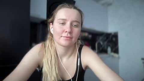 iniva05 online show from 04/15/26, 09:49