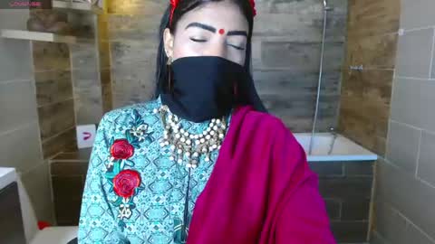 Snapshot of iniya_parul chatting on 04/20/26, 02:42 Iniya online show from 04/20/26, 02:42