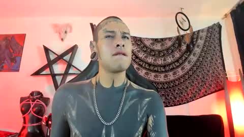 Snapshot of ink_u_buzz chatting on 12/14/25, 11:20 Dani online show from 12/14/25, 11:20