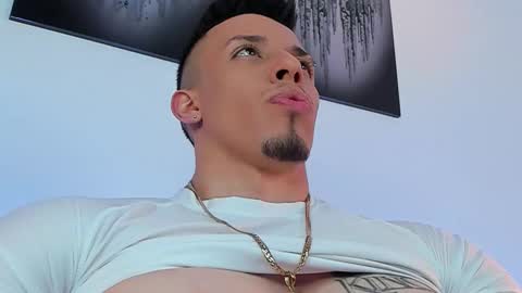 ANGELO online show from 09/28/25, 04:07