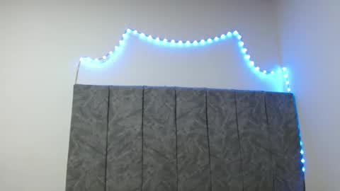 lyan onlyfans n linda online show from 09/21/25, 11:50