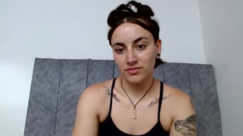 lyan onlyfans n linda online show from 10/13/25, 07:25