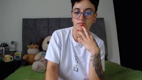 Snapshot of inkedgoddess58 chatting on 06/25/26, 01:37 lyan onlyfans n linda online show from 06/25/26, 01:37