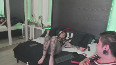 Snapshot of inkedsinners_ chatting on 05/25/26, 11:33 inkedsinners_ online show from 05/25/26, 11:33