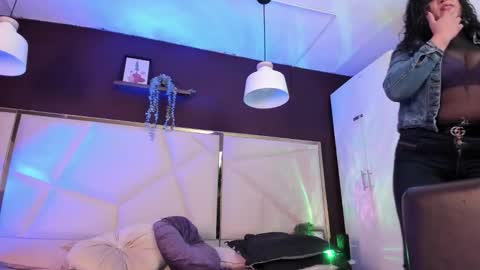 Indra online show from 01/16/26, 03:43