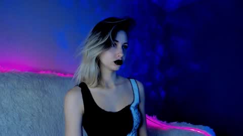 Snapshot of inner_light___ chatting on 01/18/25, 03:59 Venera online show from 01/18/25, 03:59