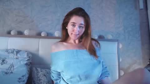 Lina online show from 10/07/25, 12:13