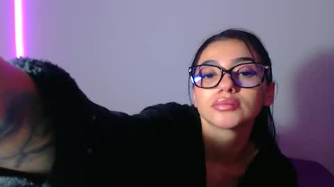 Snapshot of innocent_fox chatting on 02/04/26, 12:38 Abril online show from 02/04/26, 12:38