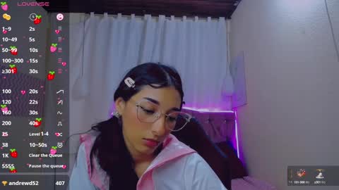 Snapshot of inocent_luna chatting on 12/11/24, 06:09 Luna moon online show from 12/11/24, 06:09