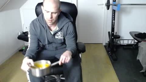 insanemaxxx online show from 12/12/24, 06:42