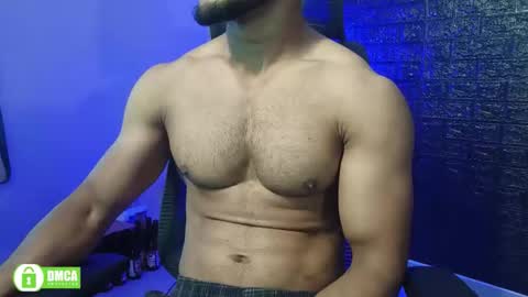 Snapshot of insanestud_miles chatting on 11/22/25, 05:17 Miles online show from 11/22/25, 05:17