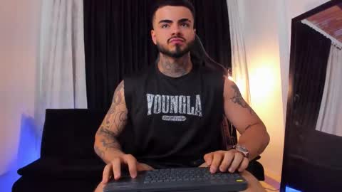 Snapshot of insolemnia chatting on 03/08/26, 02:59 Brayan Chavez online show from 03/08/26, 02:59